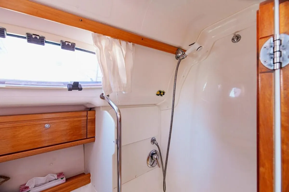 Charming Sailing Boat - Le Dimore Di Ines Bari Botel