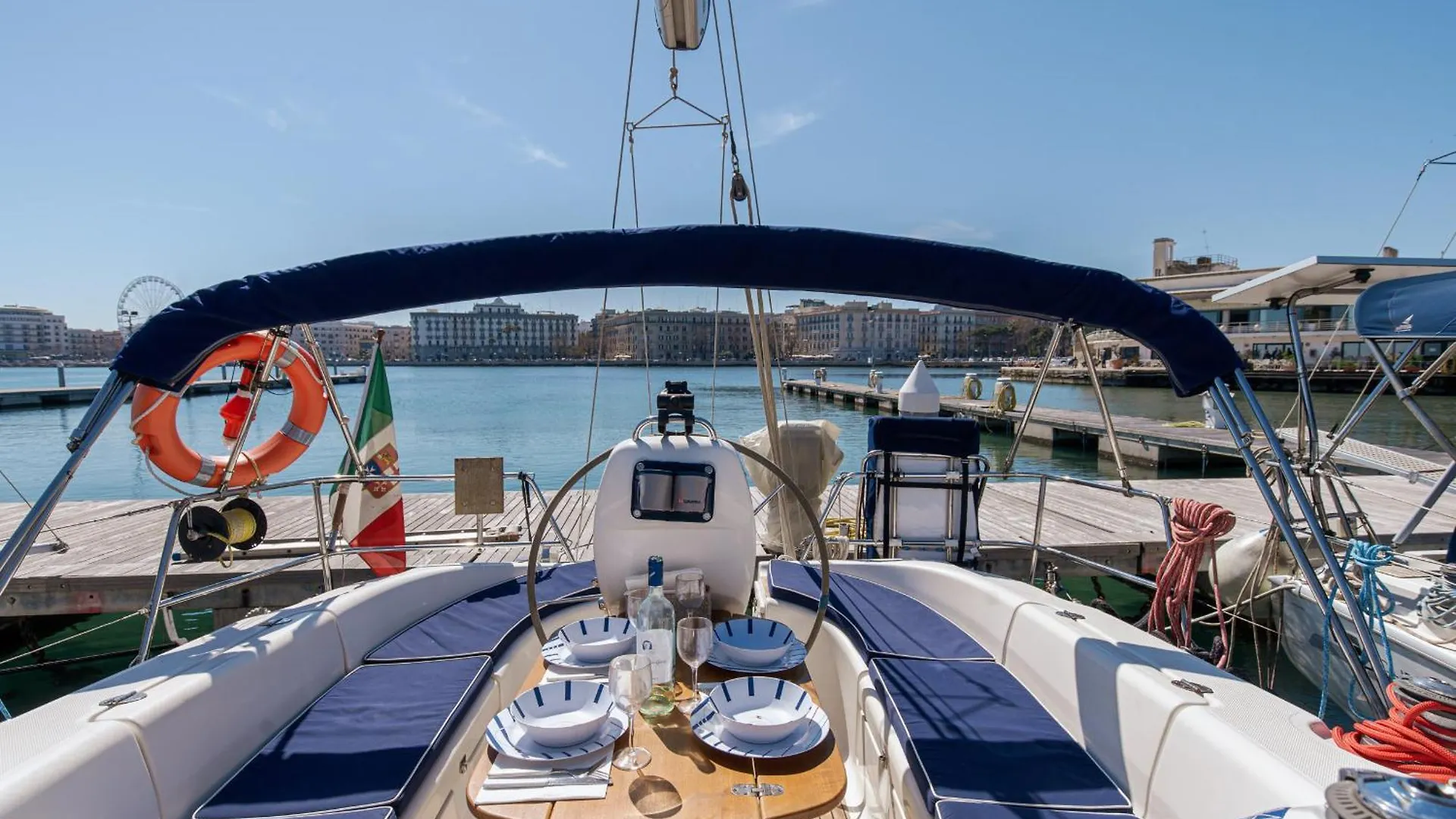 Charming Sailing Boat - Le Dimore Di Ines Bari Italy